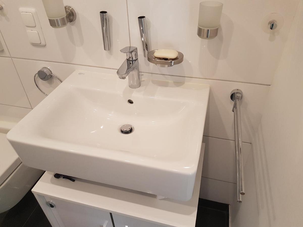 Zimmer Mit Eigenem Bad In Maerchenstadt! Heidelberg Dış mekan fotoğraf
